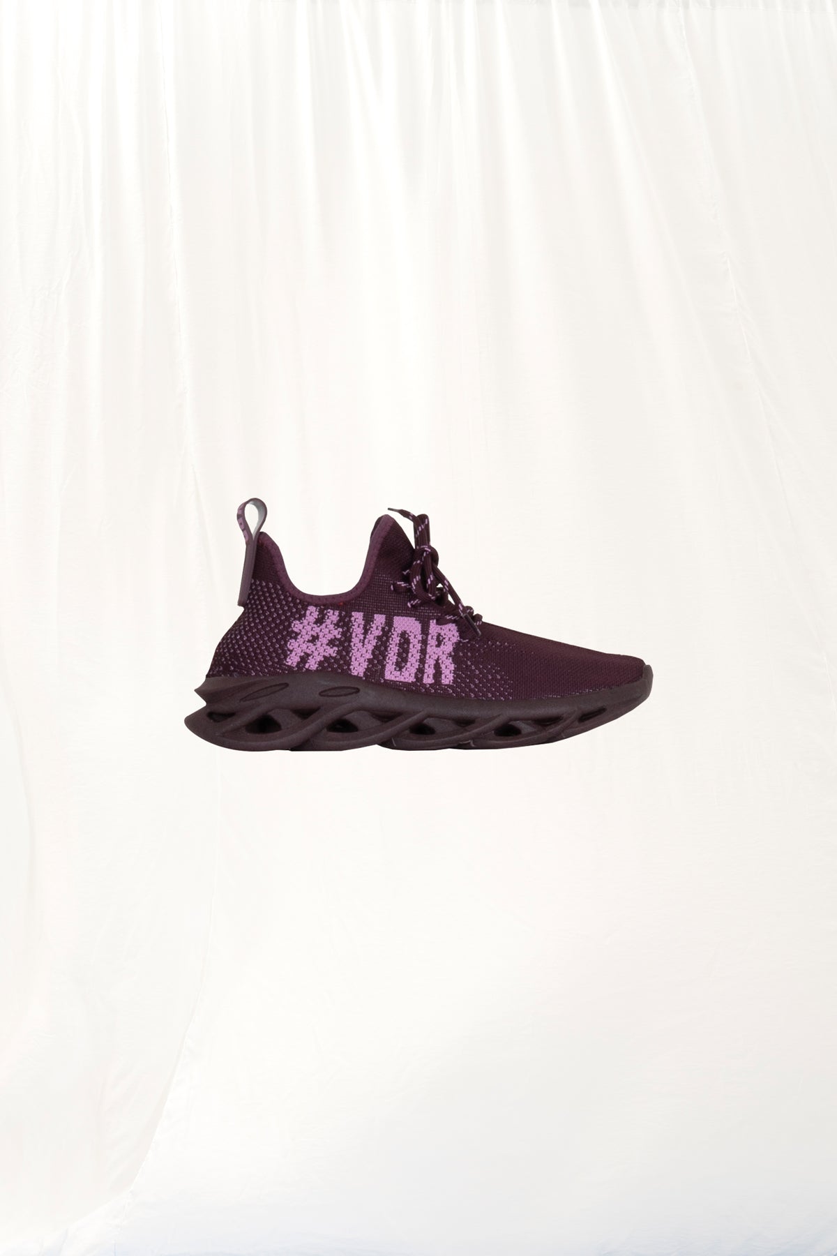 Plum Sneakers Bora7