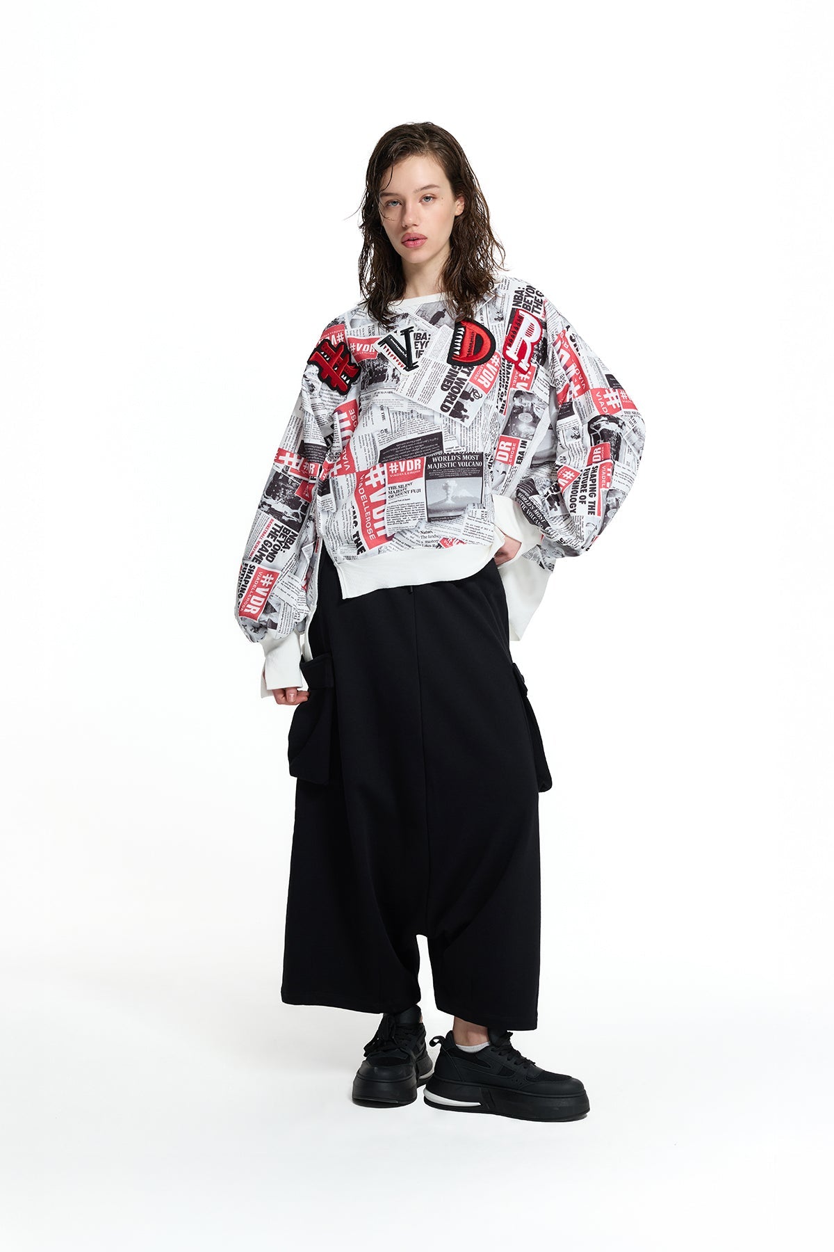 White Black Newspaper Print Rib Detail Oversize Sweatshirt 19033