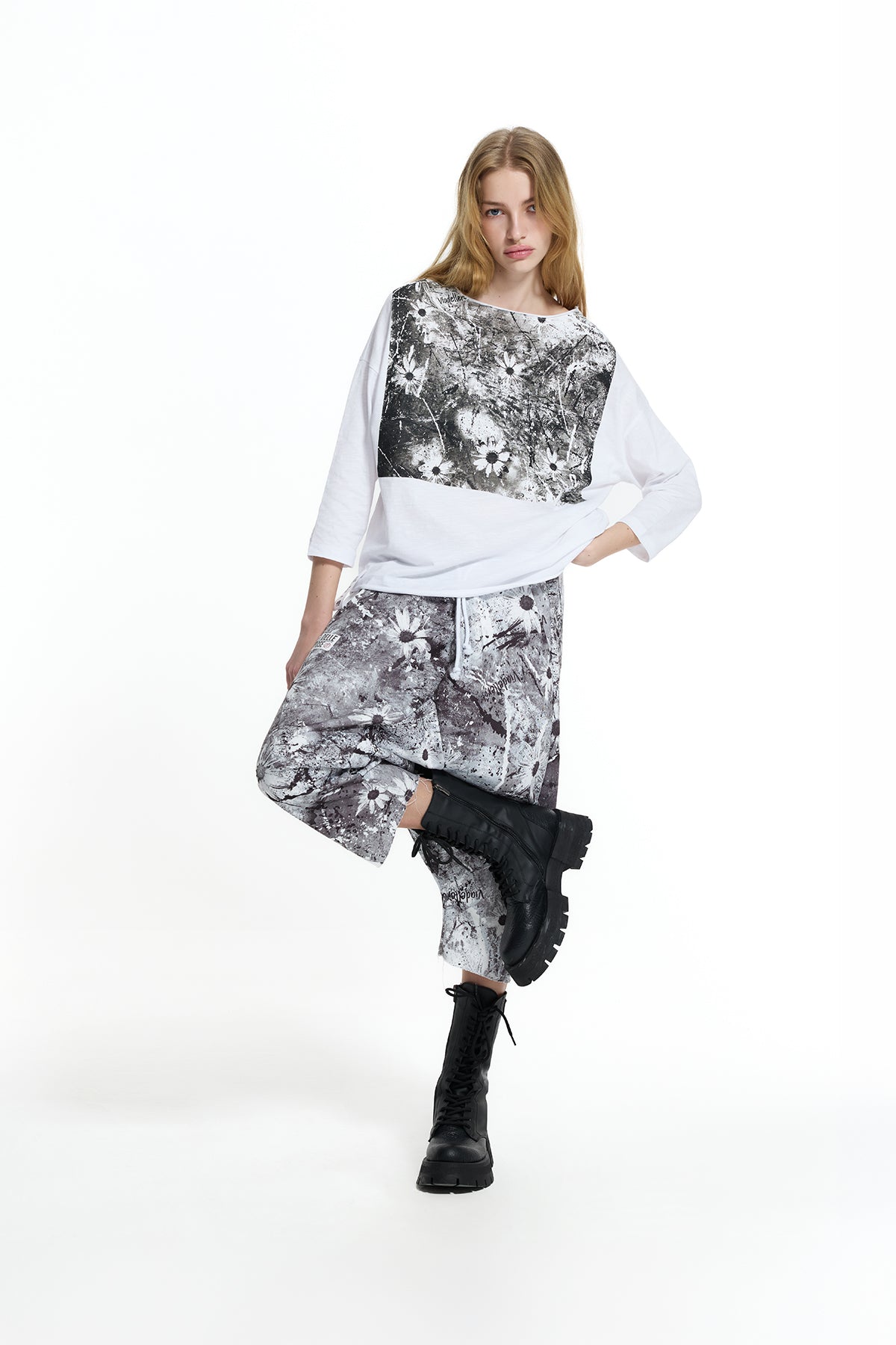 Black White Floral Print Paint Effect Drop Crotch Bermuda Shorts 19048