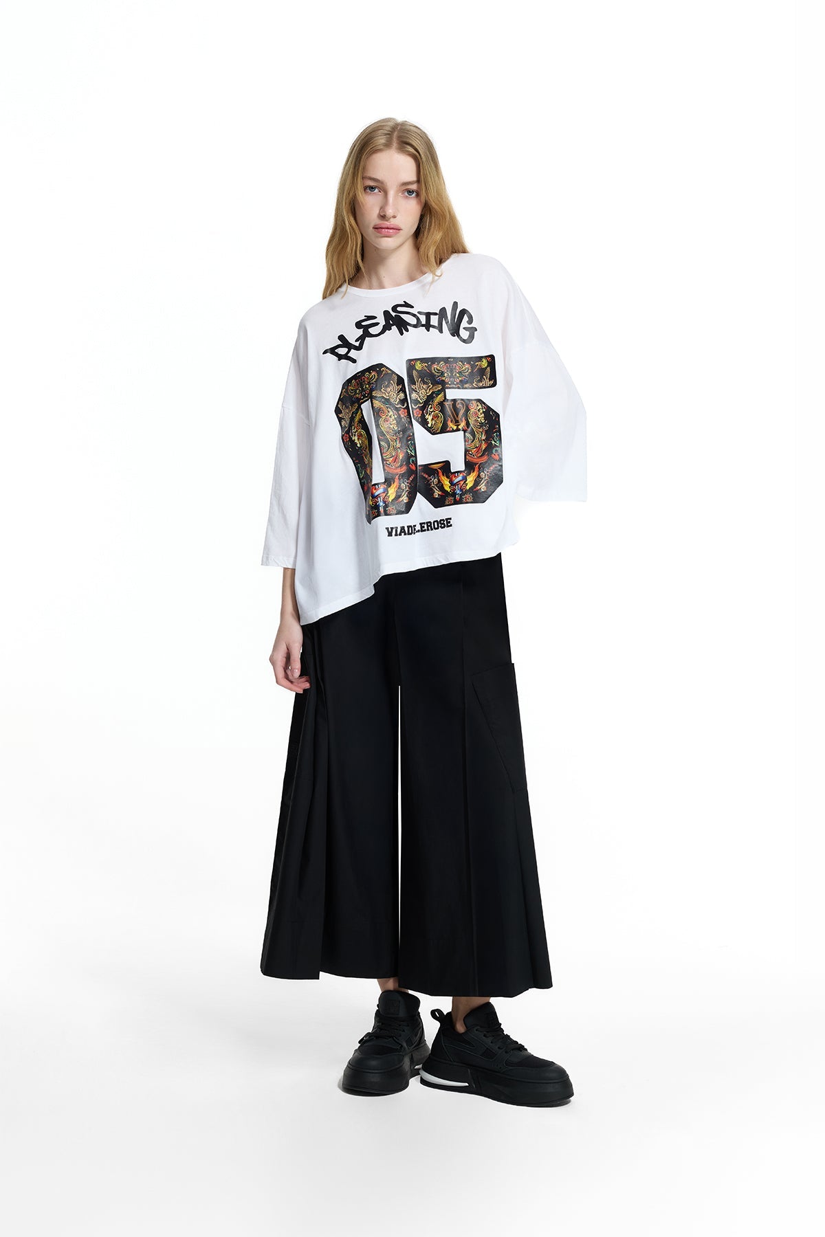 White Baroque Graphic Print Crop Oversize T-shirt 19082