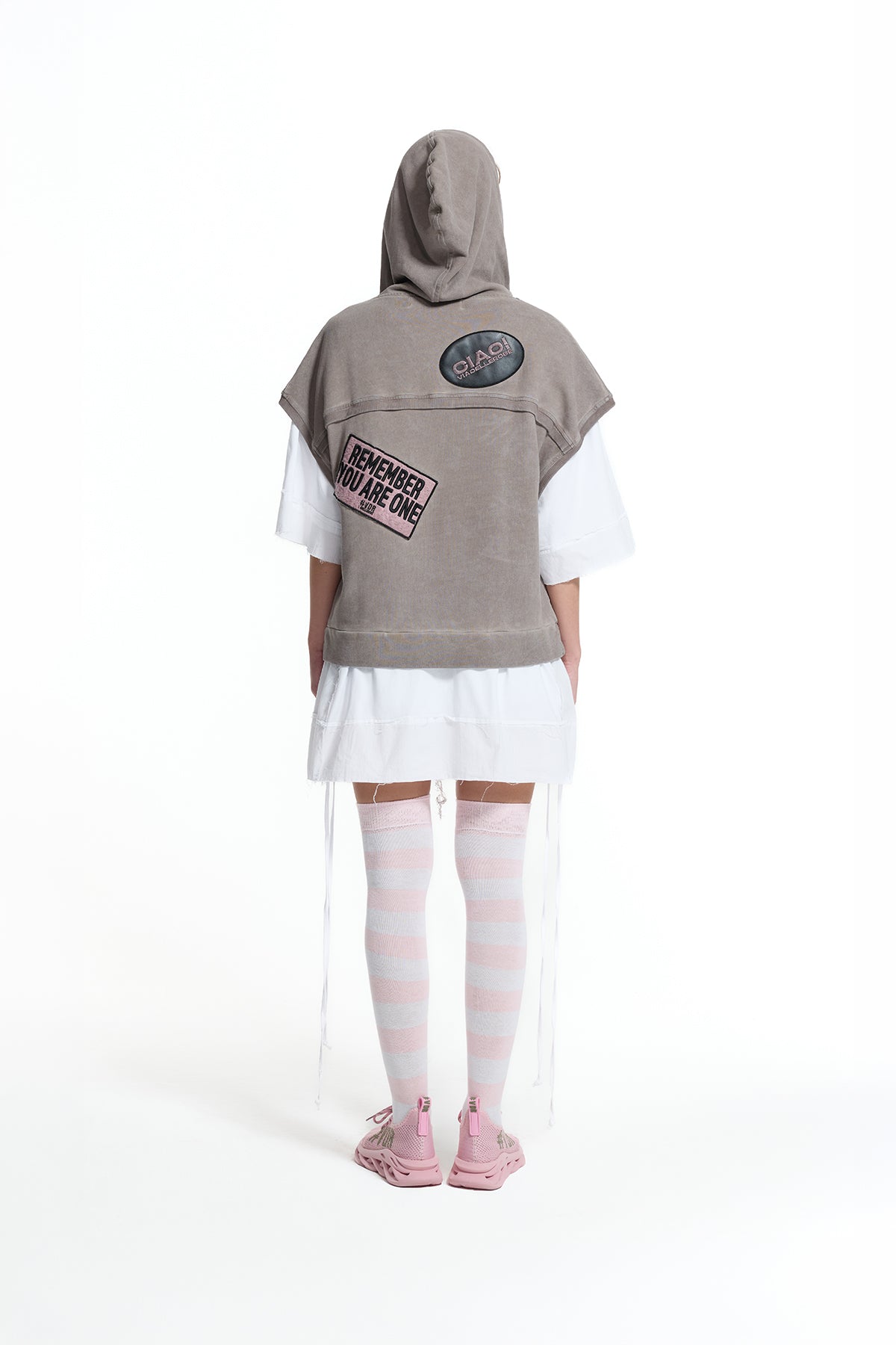 Mink Beige Sleeveless Hooded Patch Sweatshirt 19193