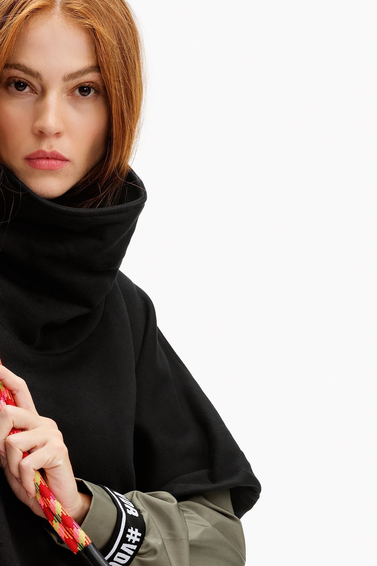 Nero Poncho 10340