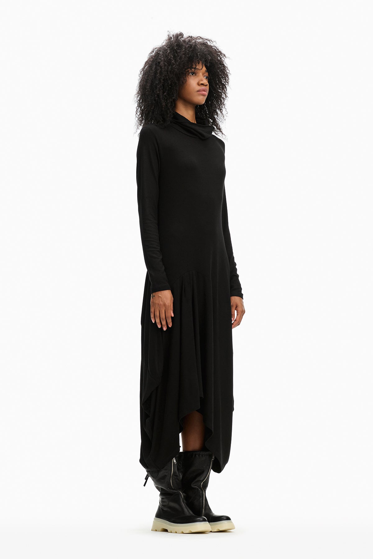 Nero Dress 10379