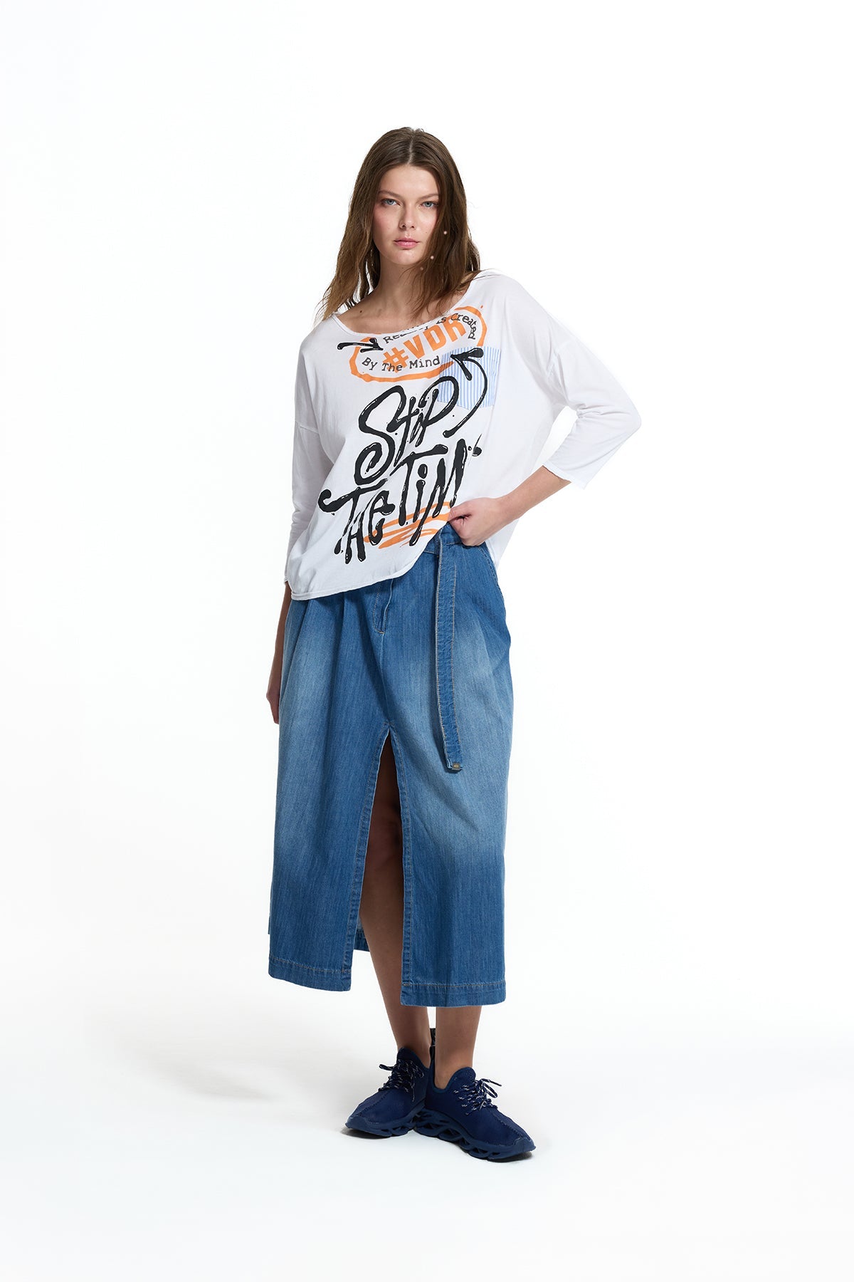 White Graphic Print Oversized T-shirt 19081