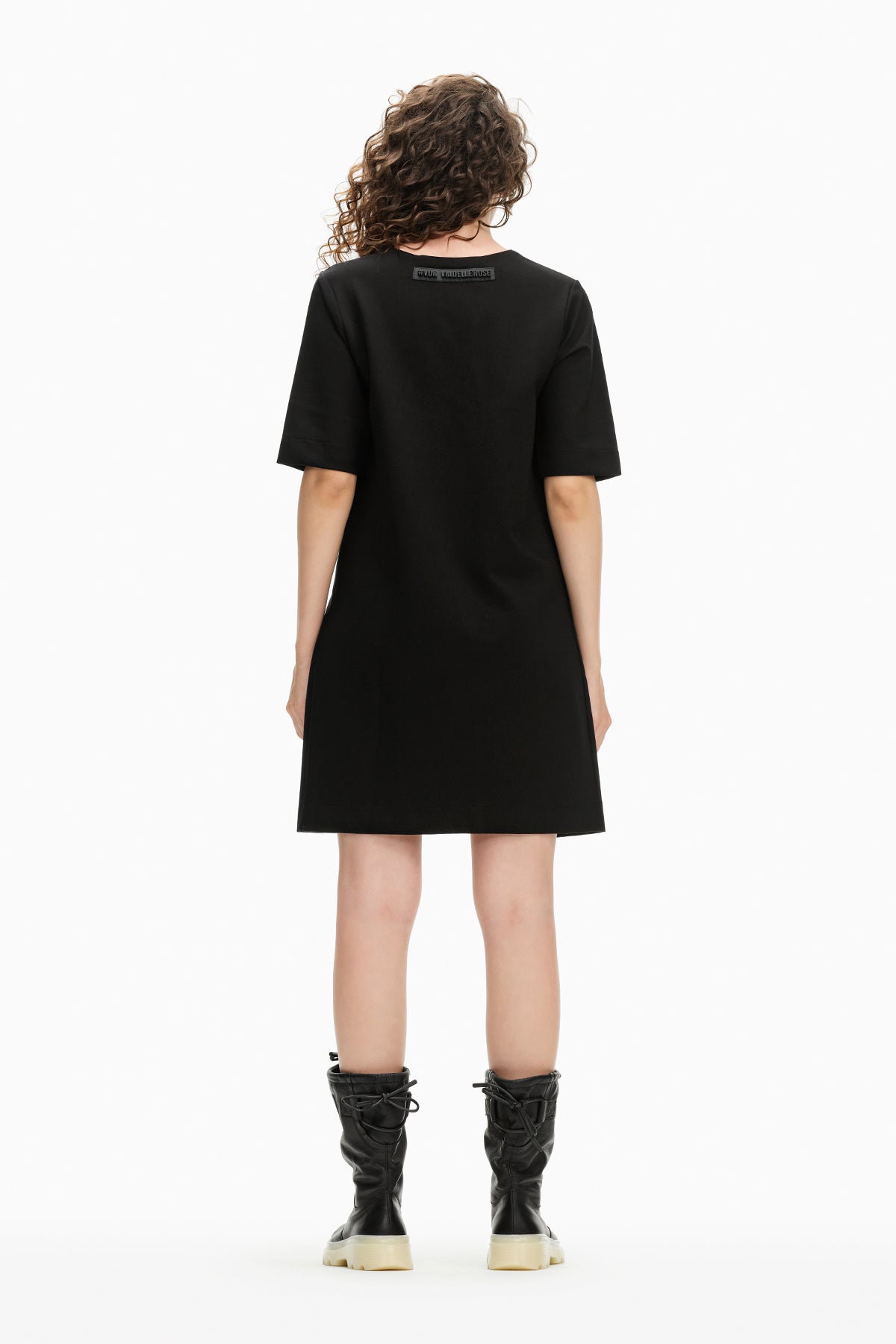 Nero Dress 10307