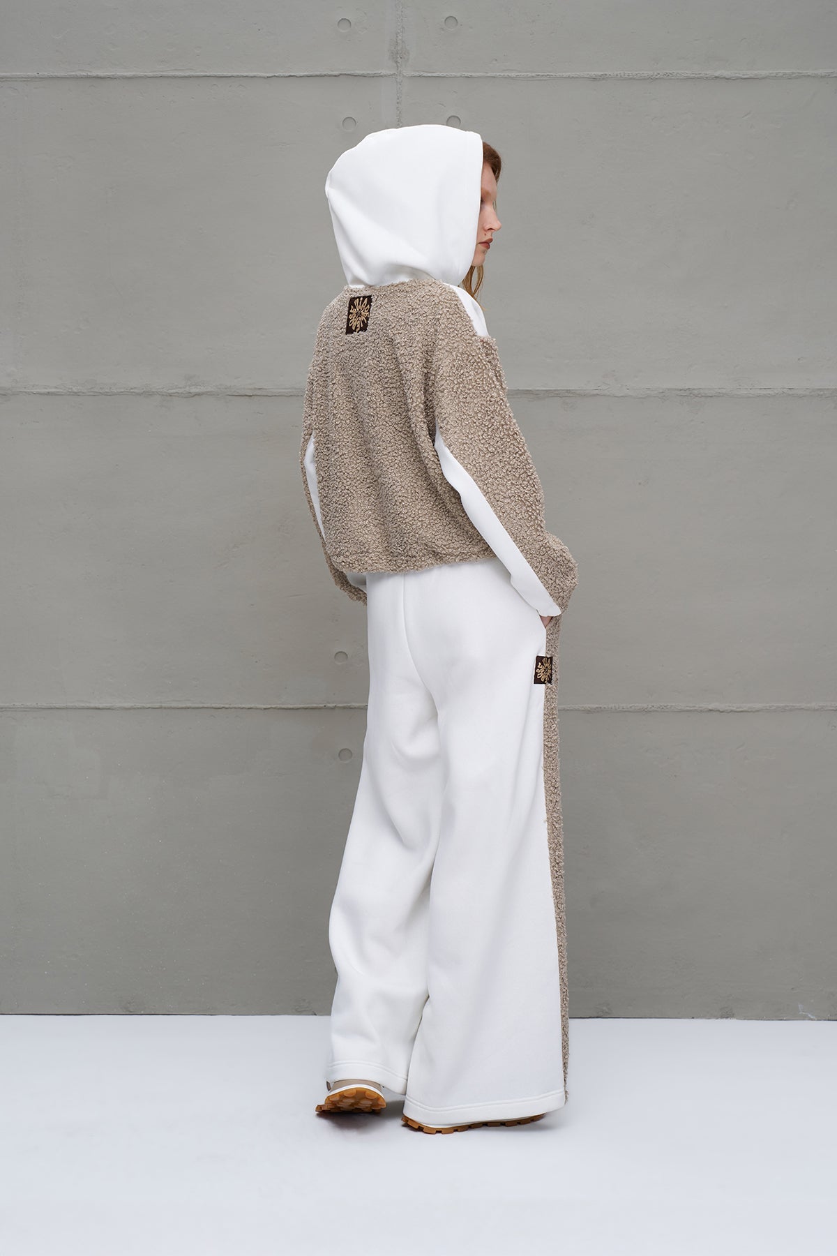 Off White Beige Faux Fur Hooded Sweatshirt 18154