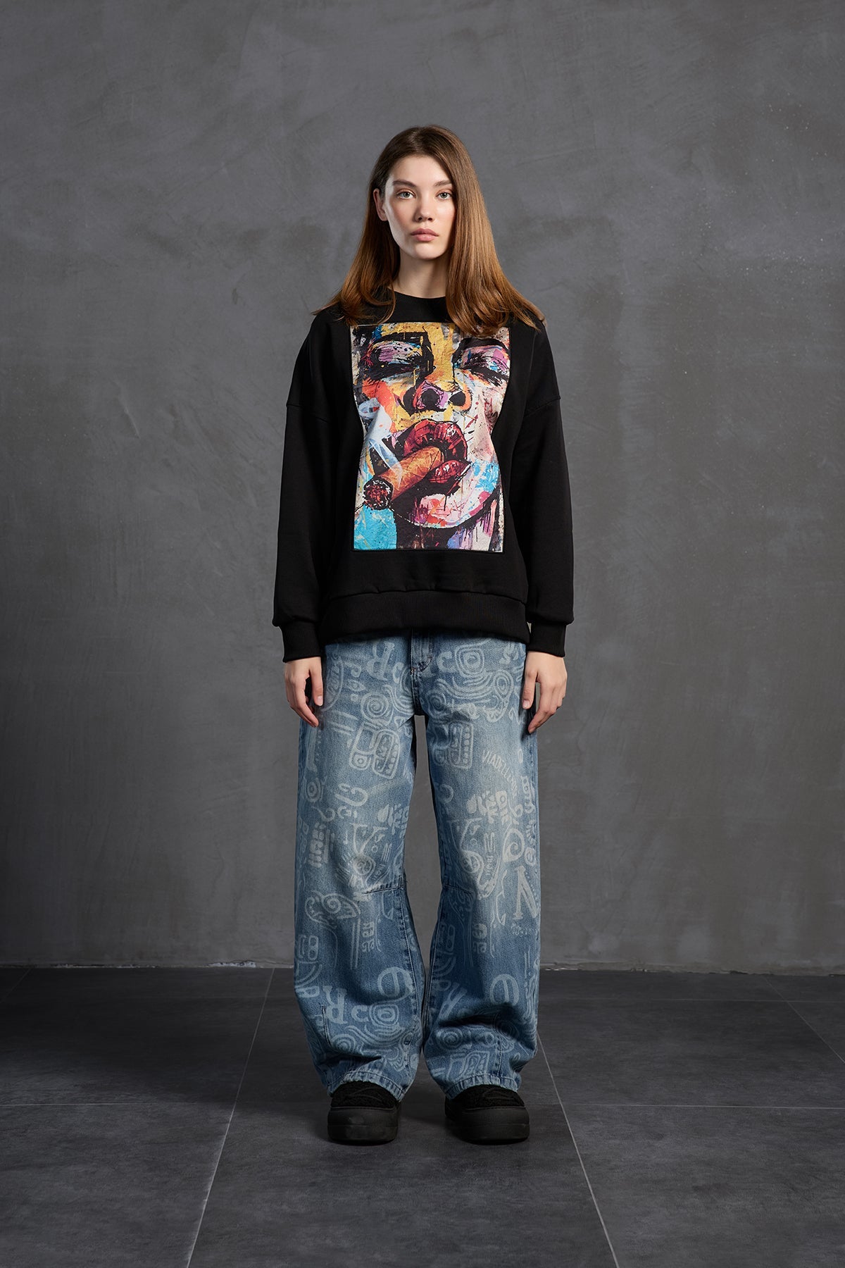 Black Pop-art Printed Oversized Sweatshirt 18216