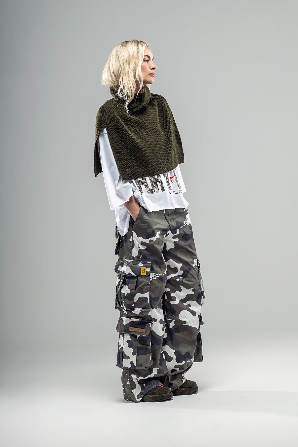 Green Poncho 20015