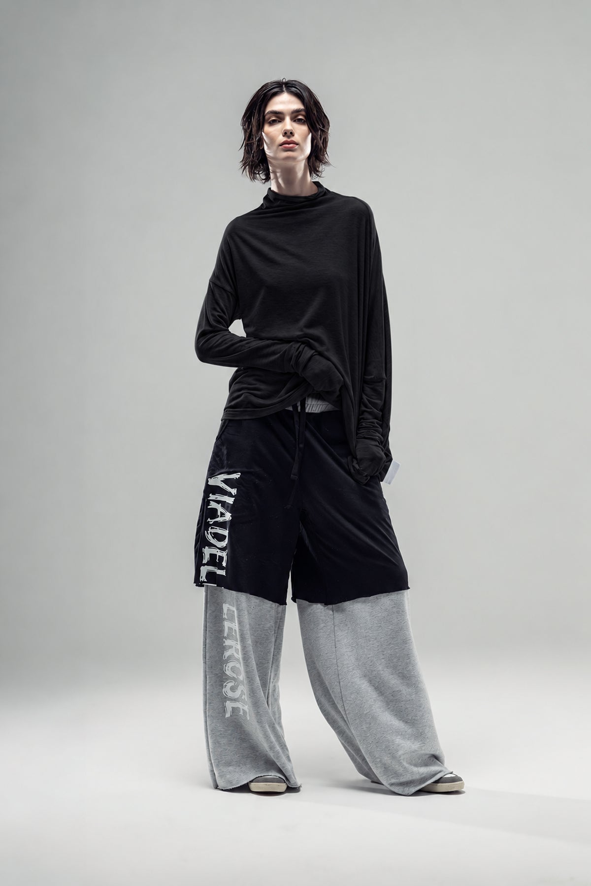 Black L S T-shirt 20276